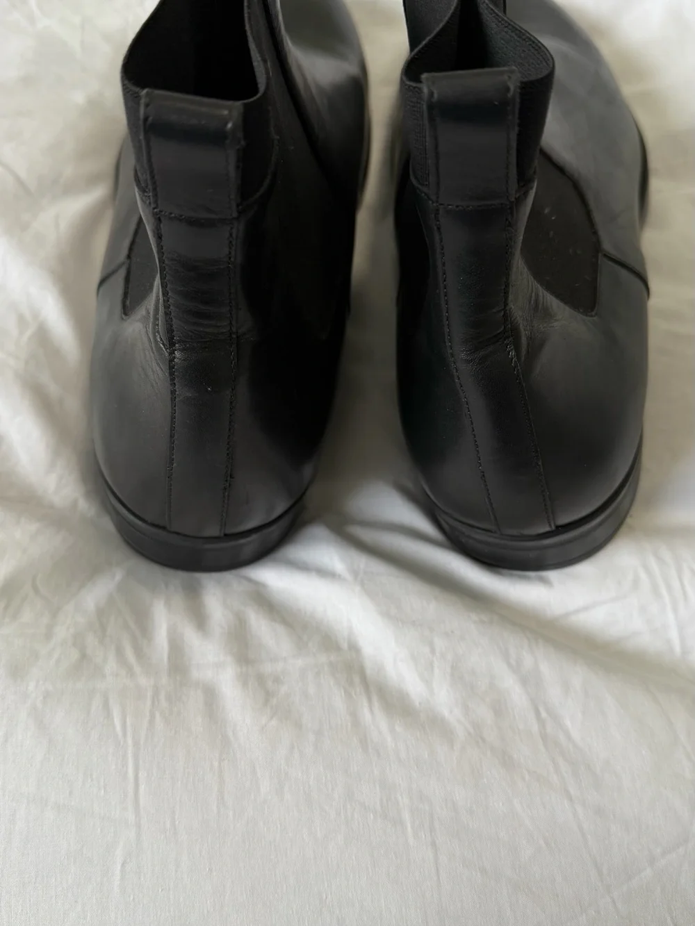 Bruno Magli Black Leather Chukka Chelsea Boots